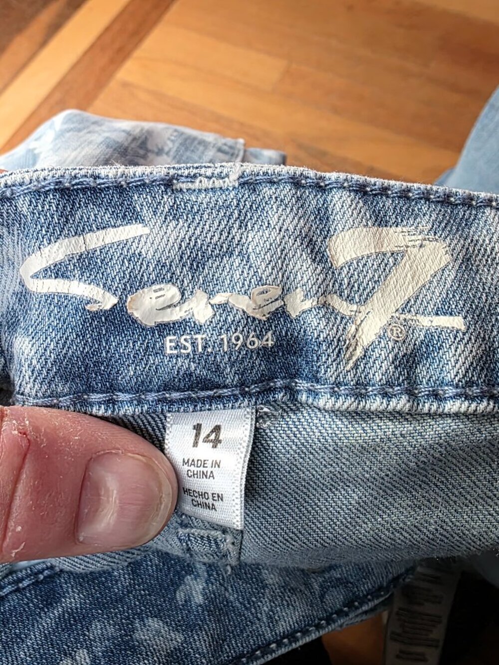 Seven7 High Rise Floral Kick Flare Bootcut Jeans Size 14 - Picture 5 of 16